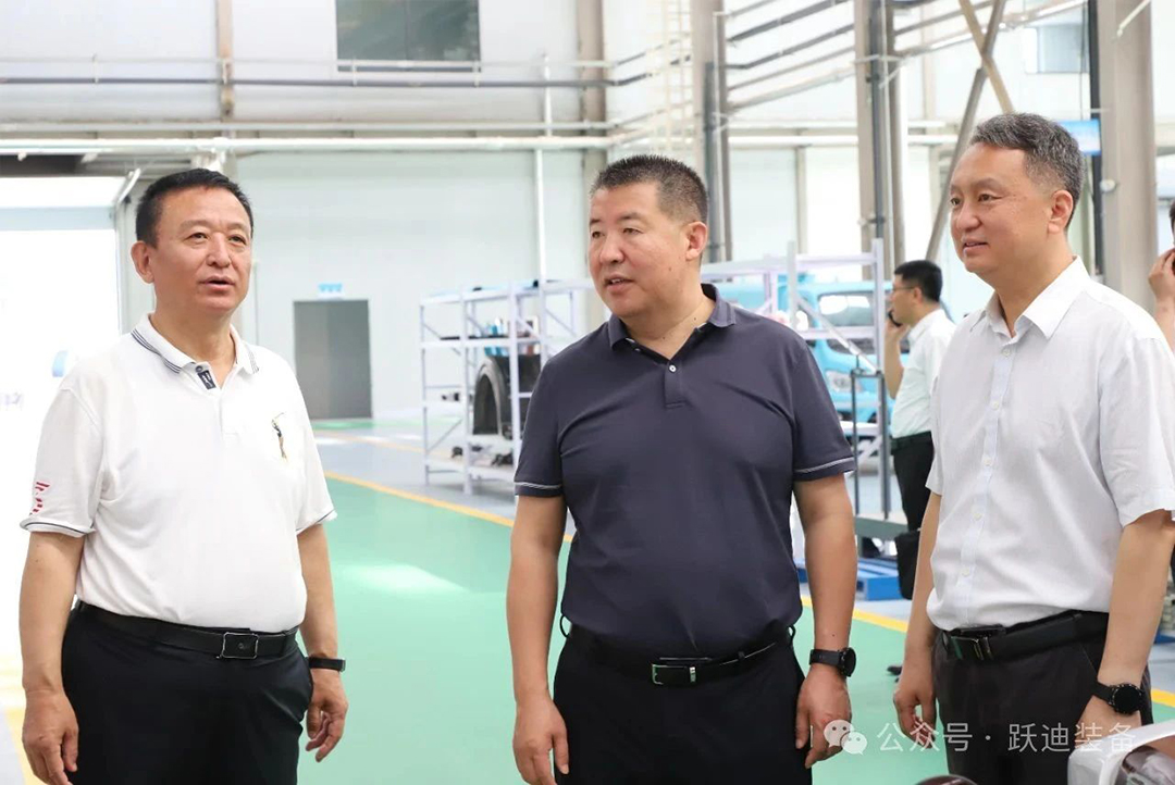 中国重汽集团董事长刘正涛到跃迪集团调研