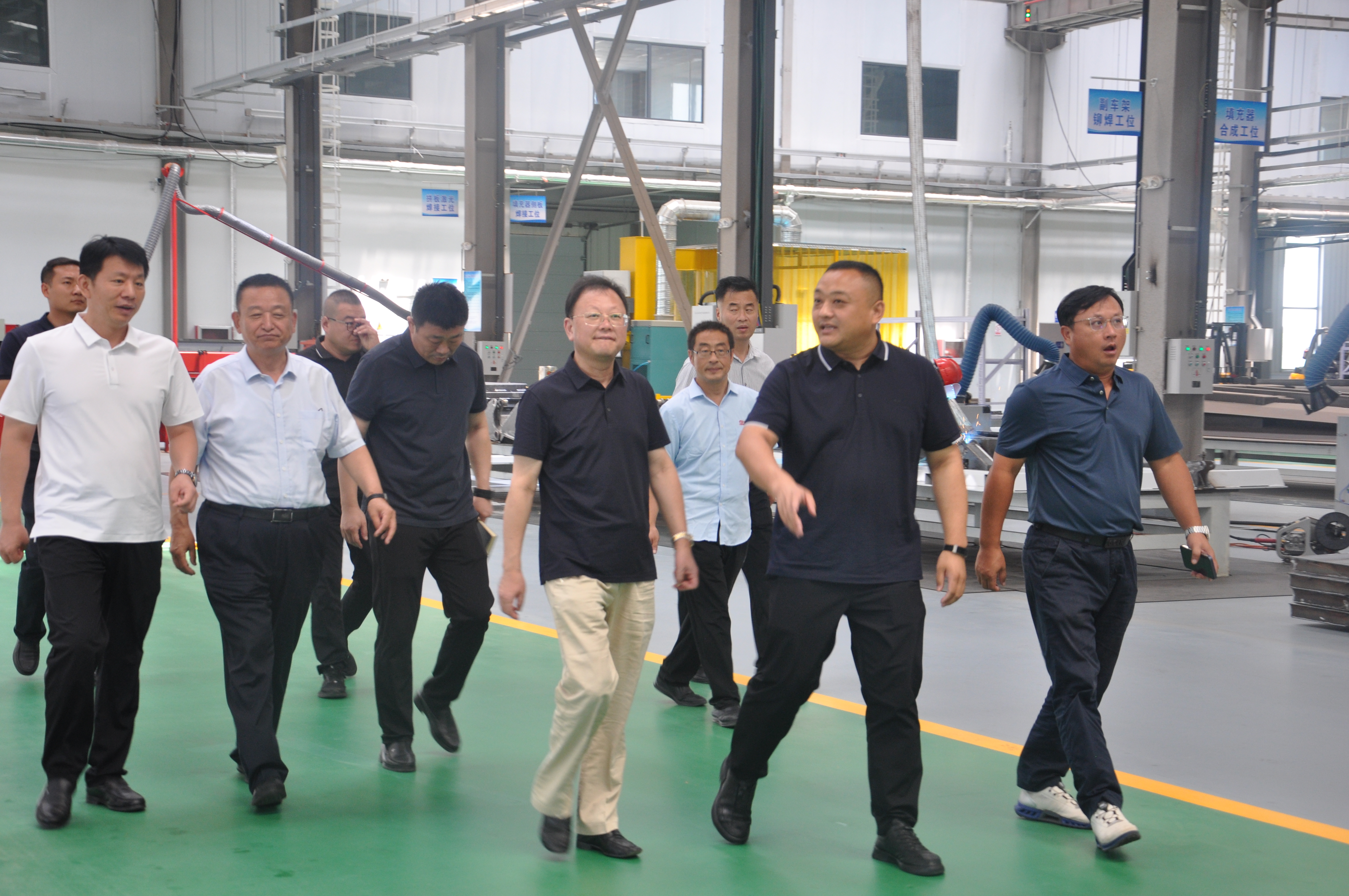 赣锋锂业集团董事长李良彬莅临跃迪集团参观指导